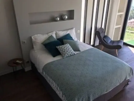 Deluxe Tek Büyük Yataklı Oda, Deniz Manzaralı
