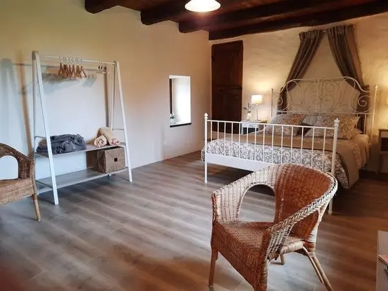 Family Oda, Sigara İçilmez (Eugénie)