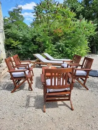 Family Oda, Sigara İçilmez (Eugénie)