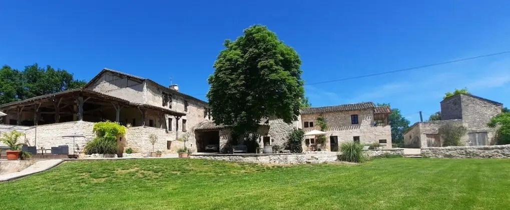 Family Oda, Sigara İçilmez (Eugénie)