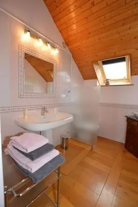 Tek Büyük Yataklı Oda (Rose)