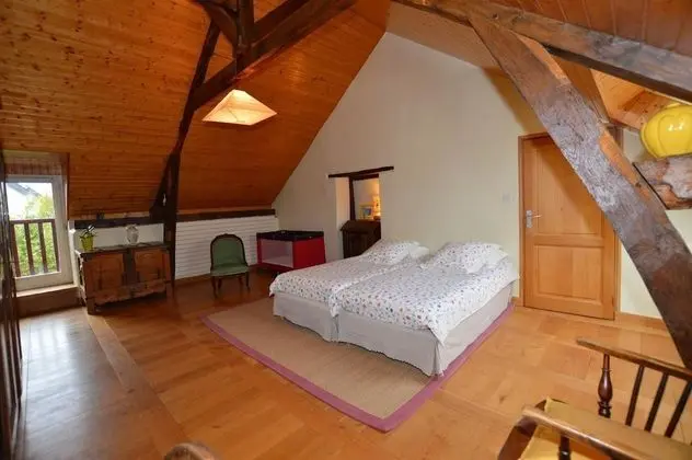 Üç Kişilik Oda (Jaune)