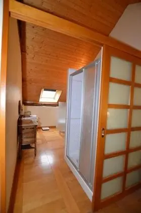 Üç Kişilik Oda (Jaune)