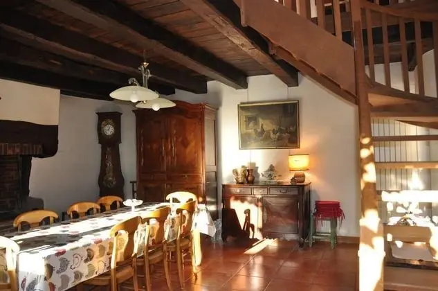 Üç Kişilik Oda (Jaune)