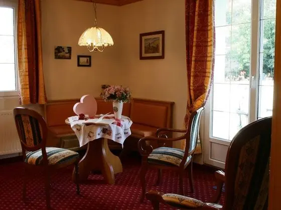 Luxury Tek Büyük Yataklı Oda, Banyolu/Duşlu, Bahçe Manzaralı