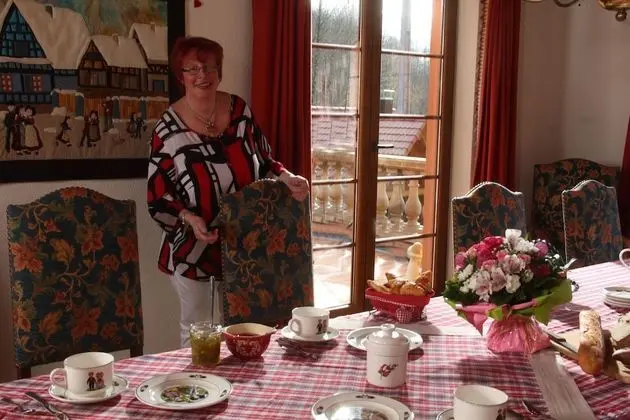 Luxury Tek Büyük Yataklı Oda, Banyolu/Duşlu, Bahçe Manzaralı