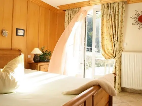 Tek Büyük Yataklı Oda, Engellilere Uygun, Bahçe Manzaralı