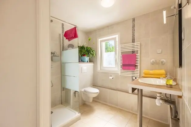 Comfort Tek Büyük veya İki Ayrı Yataklı Oda