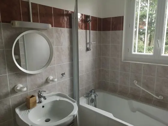 Classic Tek Büyük Yataklı Oda, Banyolu/Duşlu (Bambou)