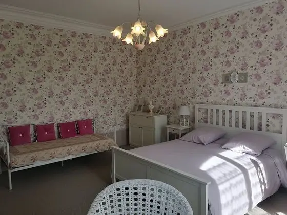 Comfort Üç Kişilik Oda (Rose)