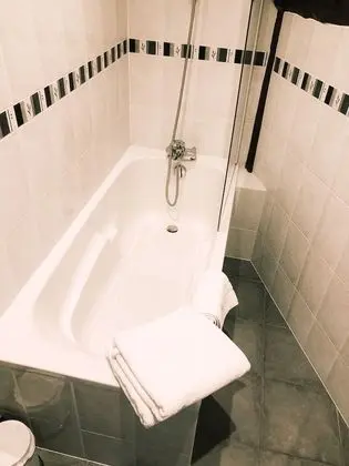 Tek Büyük Yataklı Oda, Özel Banyo, Havuz Manzaralı (ZEN)