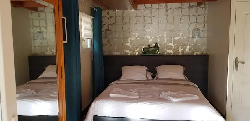 Dört Kişilik Oda, Banyolu/Duşlu, Bahçe Manzaralı (Family room)