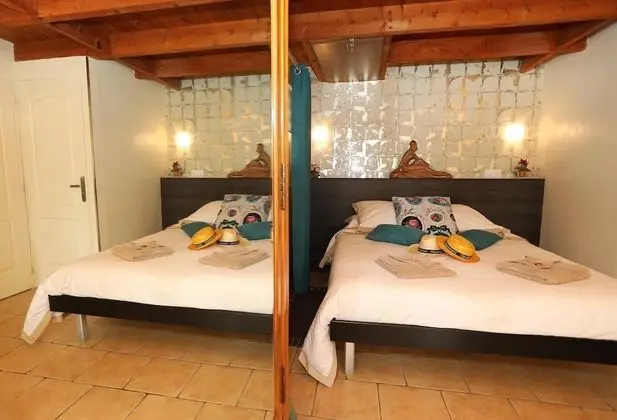 Dört Kişilik Oda, Banyolu/Duşlu, Bahçe Manzaralı (Family room)