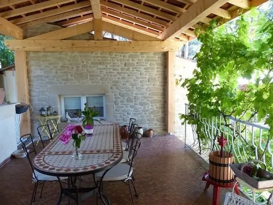 Dört Kişilik Oda, Banyolu/Duşlu, Bahçe Manzaralı (Family room)