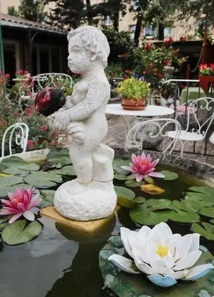 Dört Kişilik Oda, Banyolu/Duşlu, Bahçe Manzaralı (Family room)