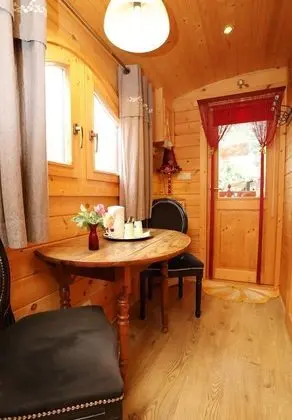 Tek Büyük Yataklı Oda, Banyolu/Duşlu (Roulotte)