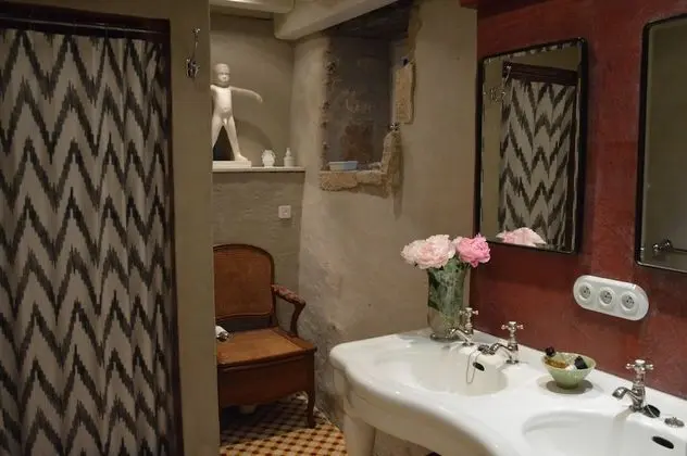 Design Kır Evi, Banyolu/Duşlu