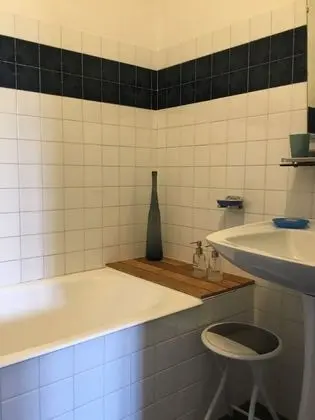 Tek Büyük Yataklı Oda (Jô)