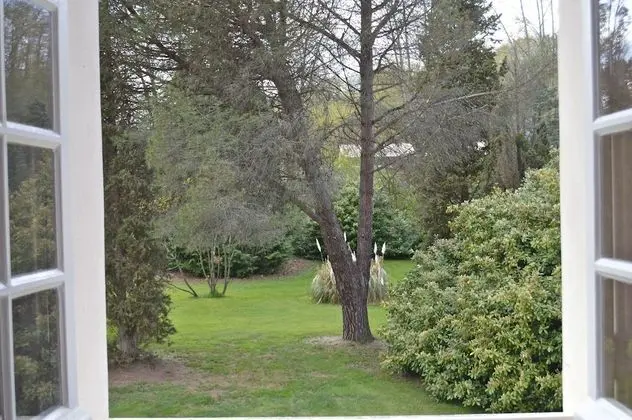 Tek Büyük Yataklı Oda (Peyroutou)