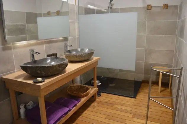 Tek Büyük Yataklı Oda (Salat)