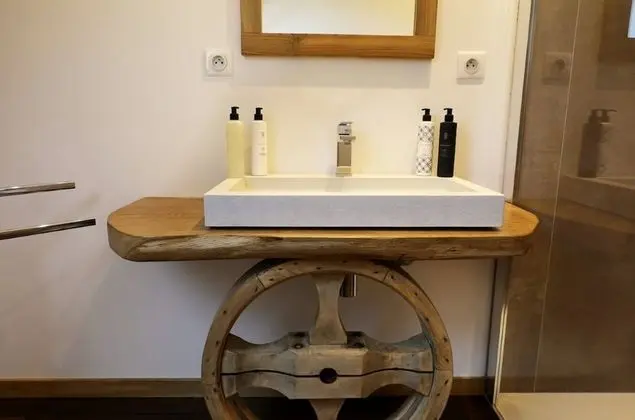 Tek Büyük Yataklı Oda (La Forge)