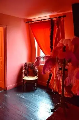 Tek Büyük Yataklı Oda (Moulin Rouge)