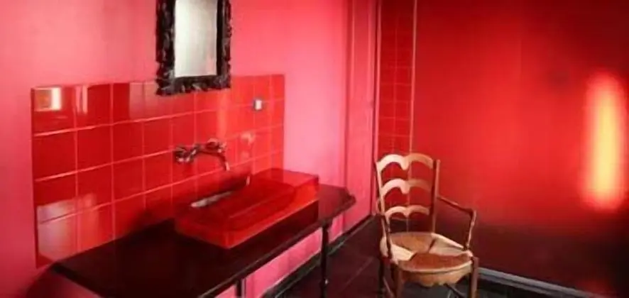 Tek Büyük Yataklı Oda (Moulin Rouge)