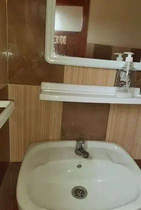 Üç Kişilik Oda