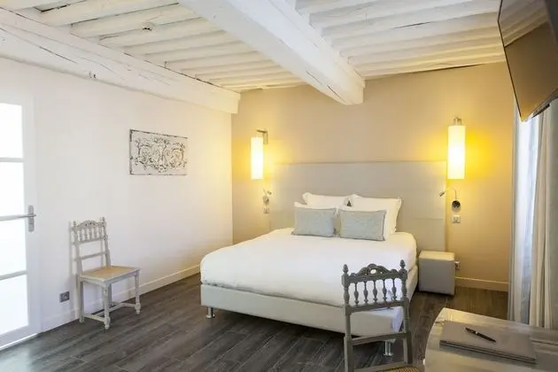 Romantic Tek Büyük Yataklı Oda