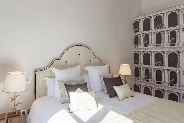 Deluxe Tek Büyük Yataklı Oda, Bahçe Manzaralı (1)