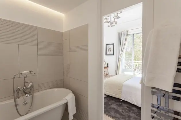 Deluxe Tek Büyük Yataklı Oda, Bahçe Manzaralı (1)