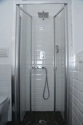 Classic Tek Büyük Yataklı Oda