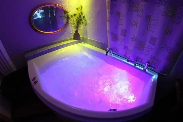 Romantic Süit, Jakuzi (Tendresse)