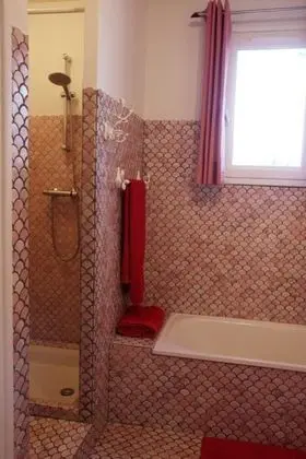 Tek Büyük Yataklı Oda, Dağ Manzaralı