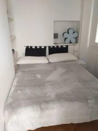 Economy Tek Büyük veya İki Ayrı Yataklı Oda (Private External Bathroom)