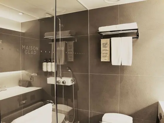 Premium Family Twin Room, 2 Double Beds (Shower Booth or Bath Tub Randomly assigned upon check in)