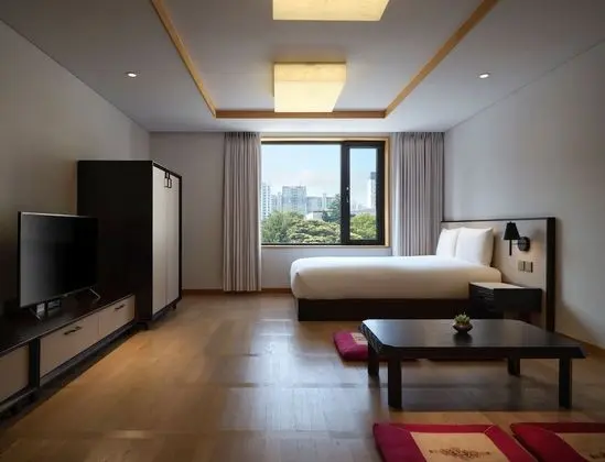 Premium Oda (Ondol/Double Mattress+2 Korean Futons)
