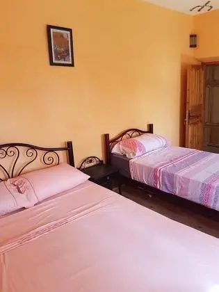 Üç Kişilik Oda