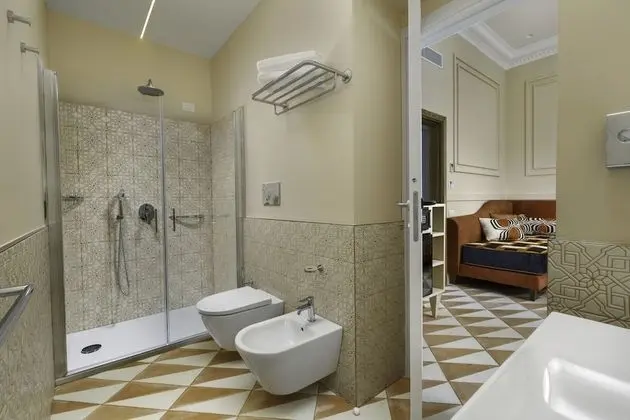 Comfort Tek Büyük Yataklı Oda