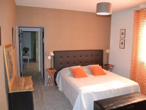 Comfort Tek Büyük Yataklı Oda, Banyolu/Duşlu, Bahçe Manzaralı (Basalte)