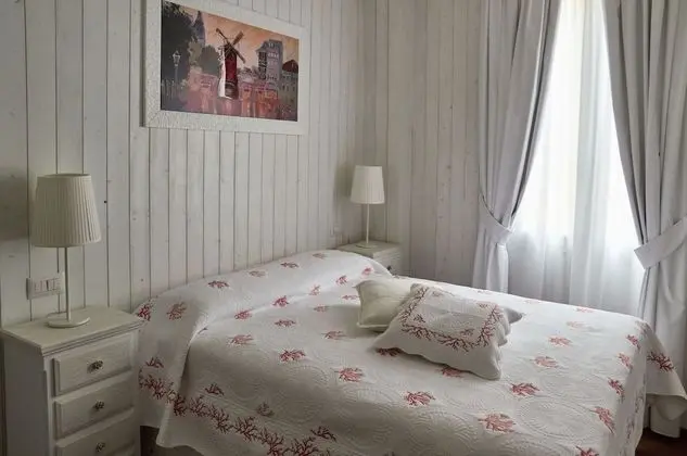 Classic Büyük Yataklı Tek Kişilik Oda