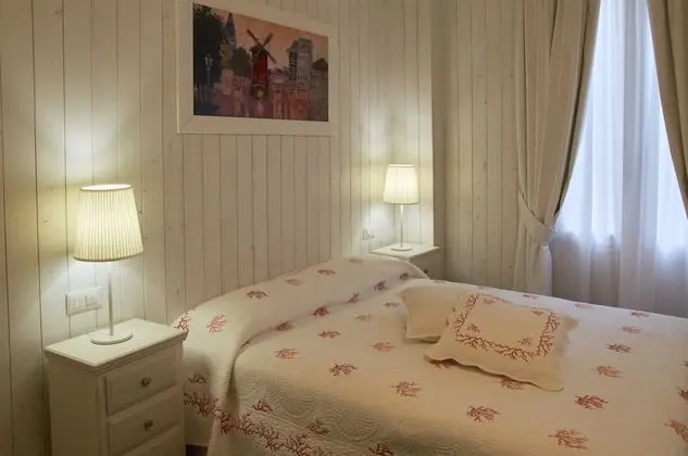 Classic Büyük Yataklı Tek Kişilik Oda