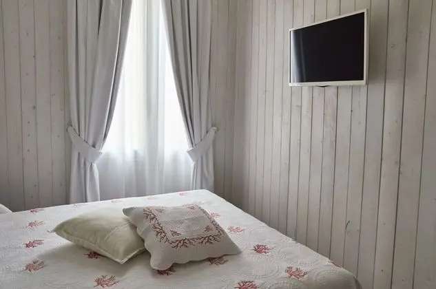 Classic Büyük Yataklı Tek Kişilik Oda