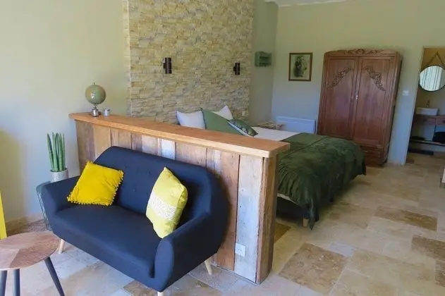 Junior Tek Büyük Yataklı Oda