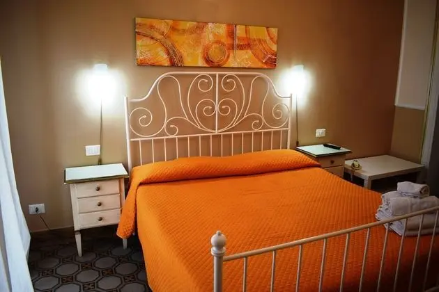 Economy Tek Büyük Yataklı Oda