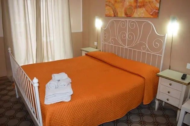 Economy Tek Büyük Yataklı Oda