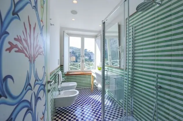Deluxe Tek Büyük veya İki Ayrı Yataklı Oda, Deniz Manzaralı