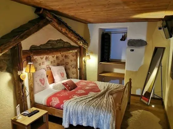 Economy Tek Büyük veya İki Ayrı Yataklı Oda