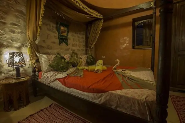Tek Büyük Yataklı Oda (Suite Marhaba)