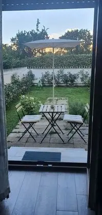 Exclusive Tek Büyük Yataklı Oda, Engellilere Uygun, Bahçe Manzaralı (Leucosia)
